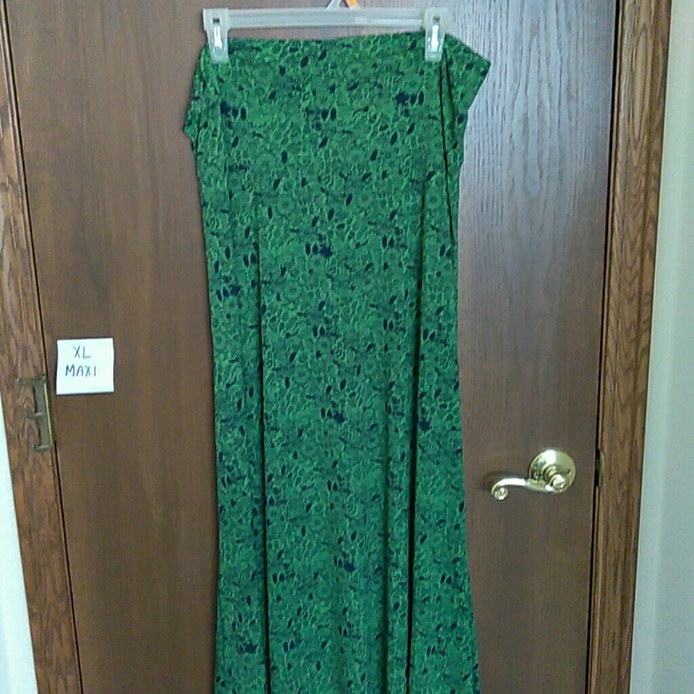 LuLaRoe Maxi XL
